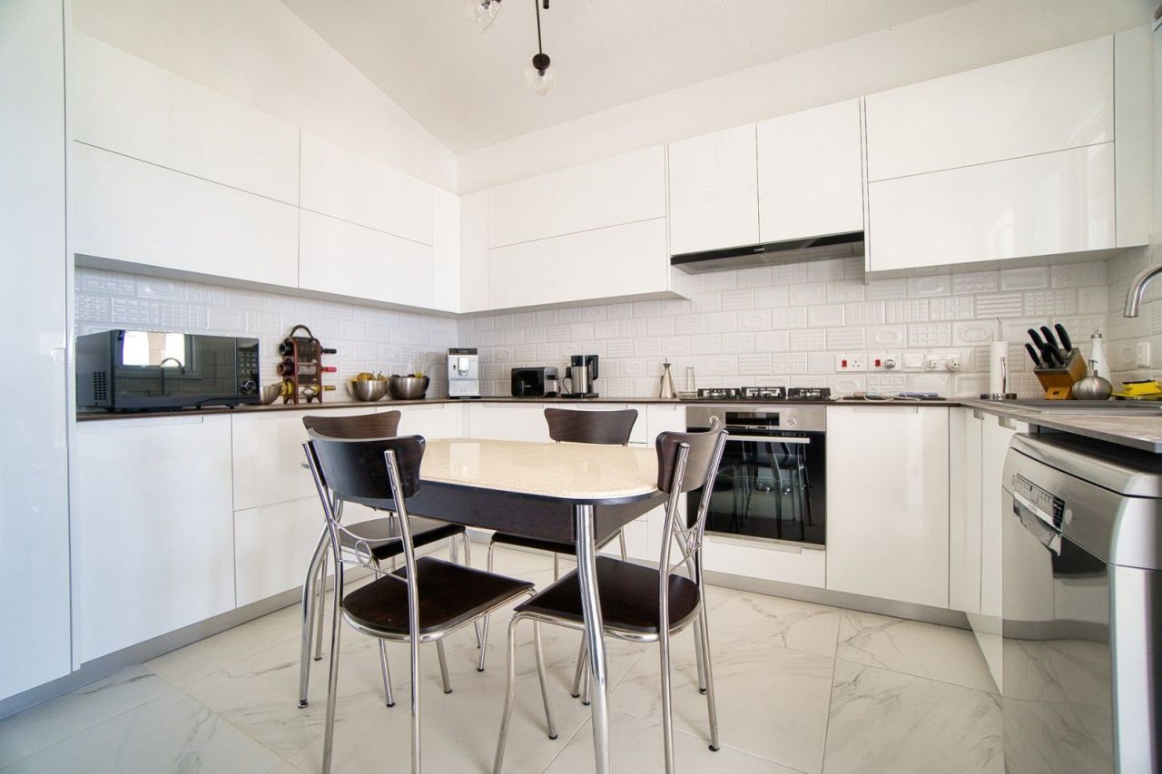 Villa in Paphos, Cyprus, 200 m² - picture 10