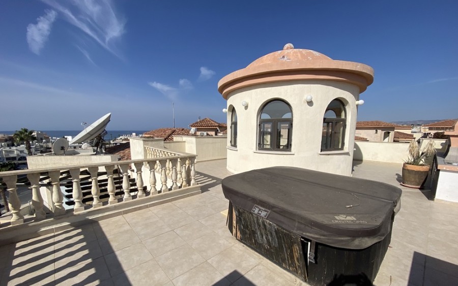 Penthouse in Paphos, Cyprus, 176 m² - picture 12