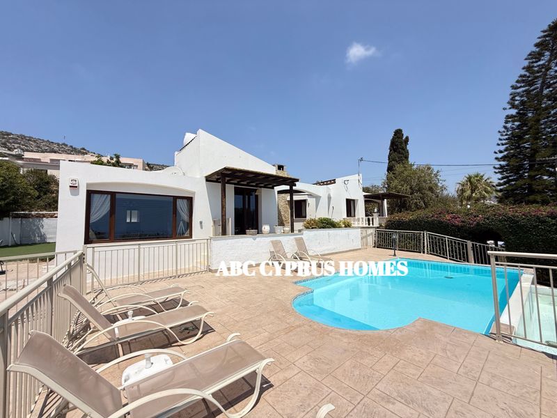 Bungalow in Paphos, Cyprus, 170 m² - picture 1