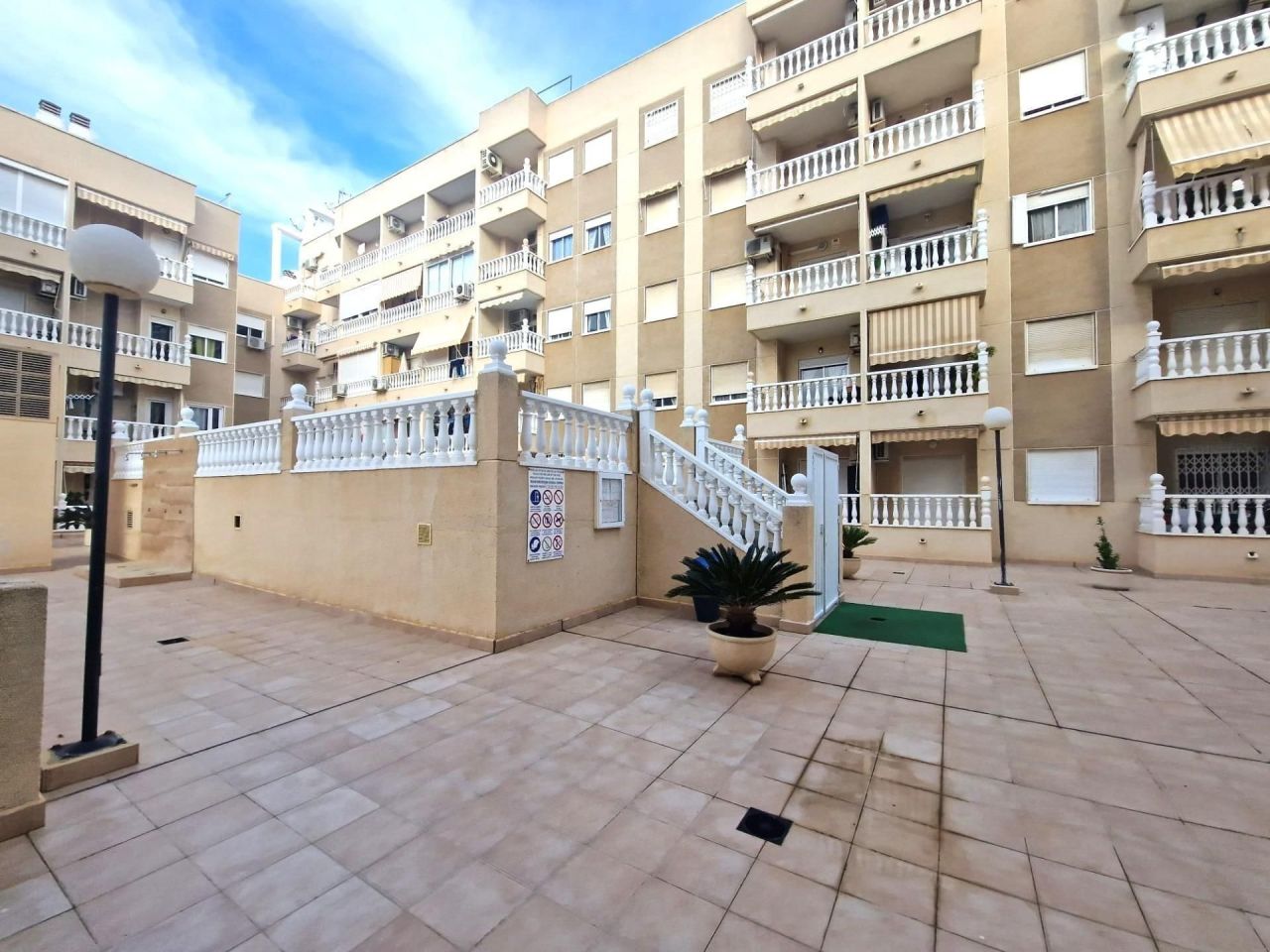 Flat in Torrevieja, Spain, 56 m² - picture 13