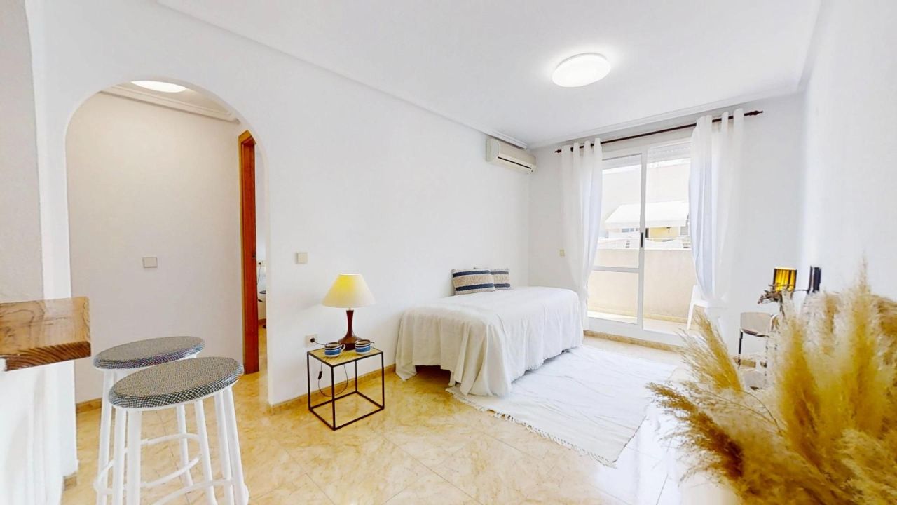 Flat in Torrevieja, Spain, 70 m² - picture 10