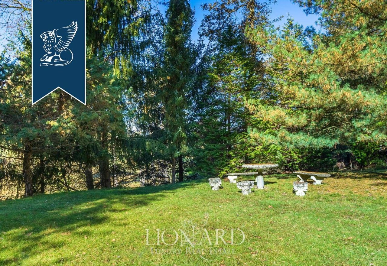 Villa in Novara, Italy, 1 732 m² - picture 6