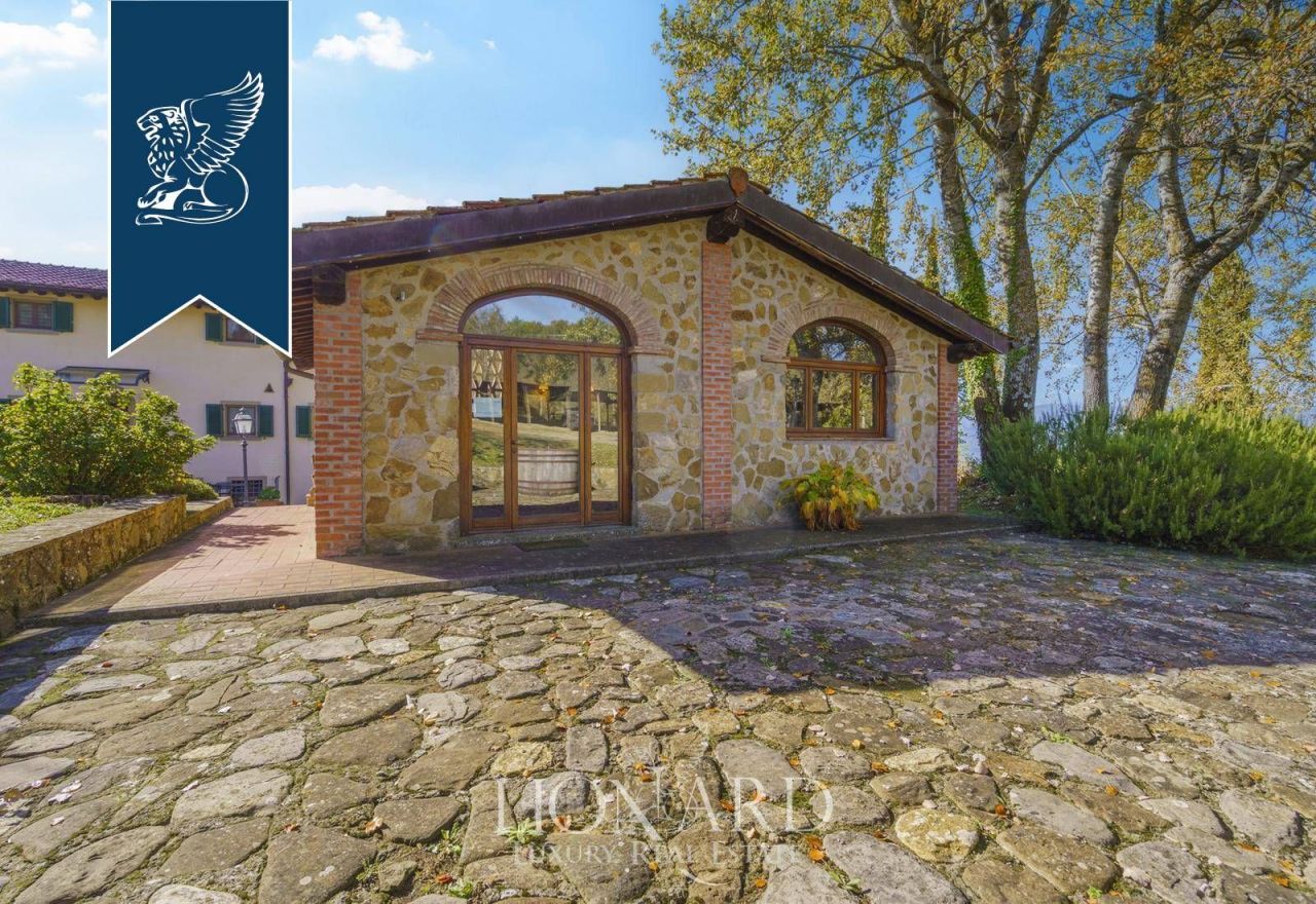 Farm in Arezzo, Italy, 1 300 m² - picture 11