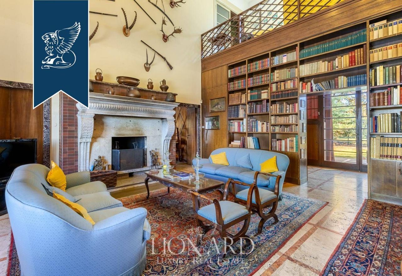 Villa in Novara, Italy, 1 732 m² - picture 14