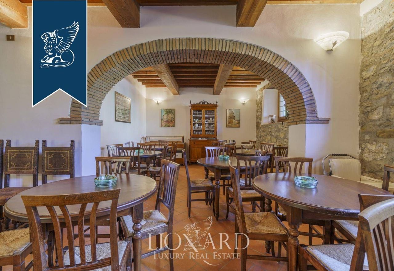 Farm in Arezzo, Italy, 1 300 m² - picture 16