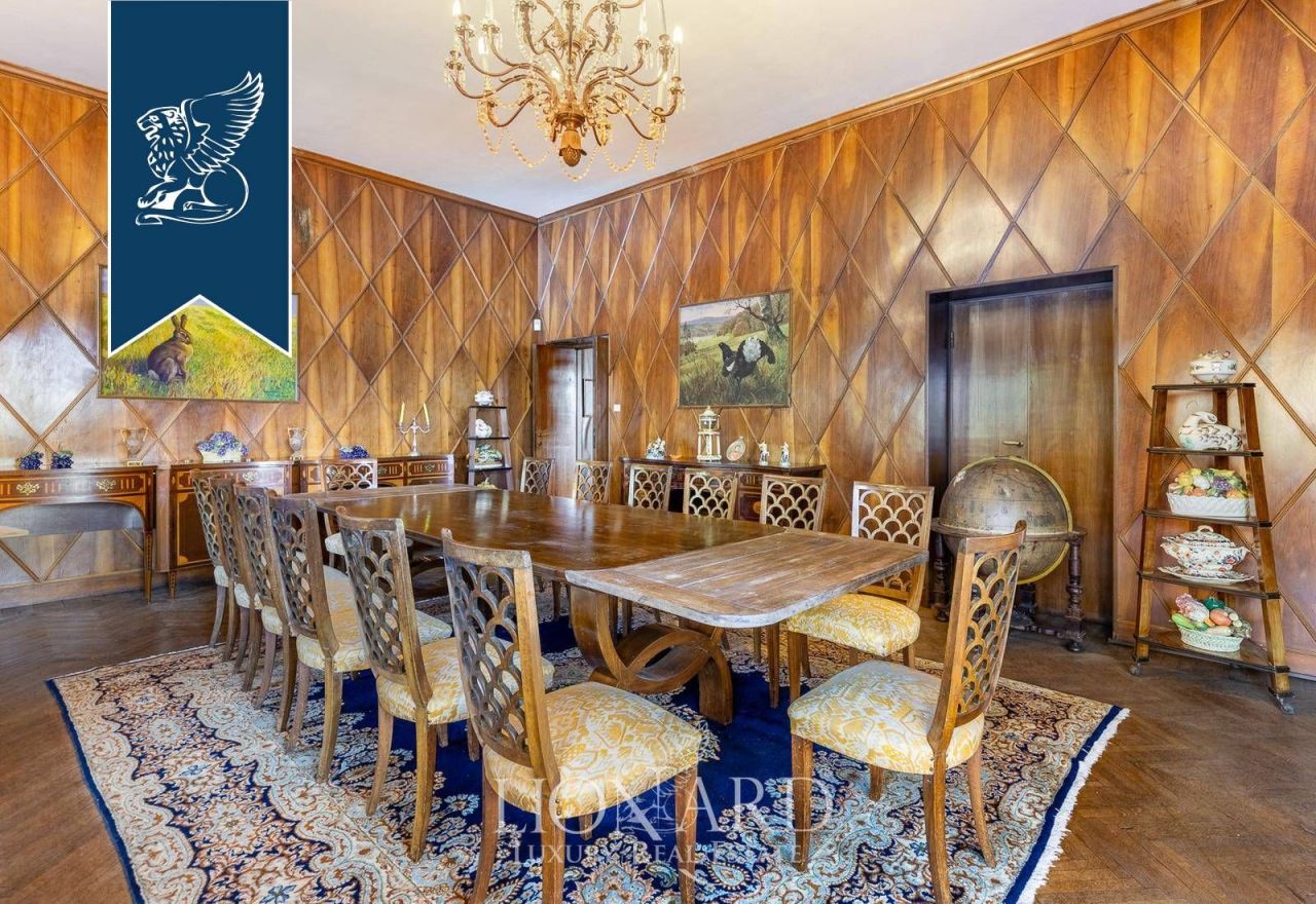 Villa in Novara, Italy, 1 732 m² - picture 18