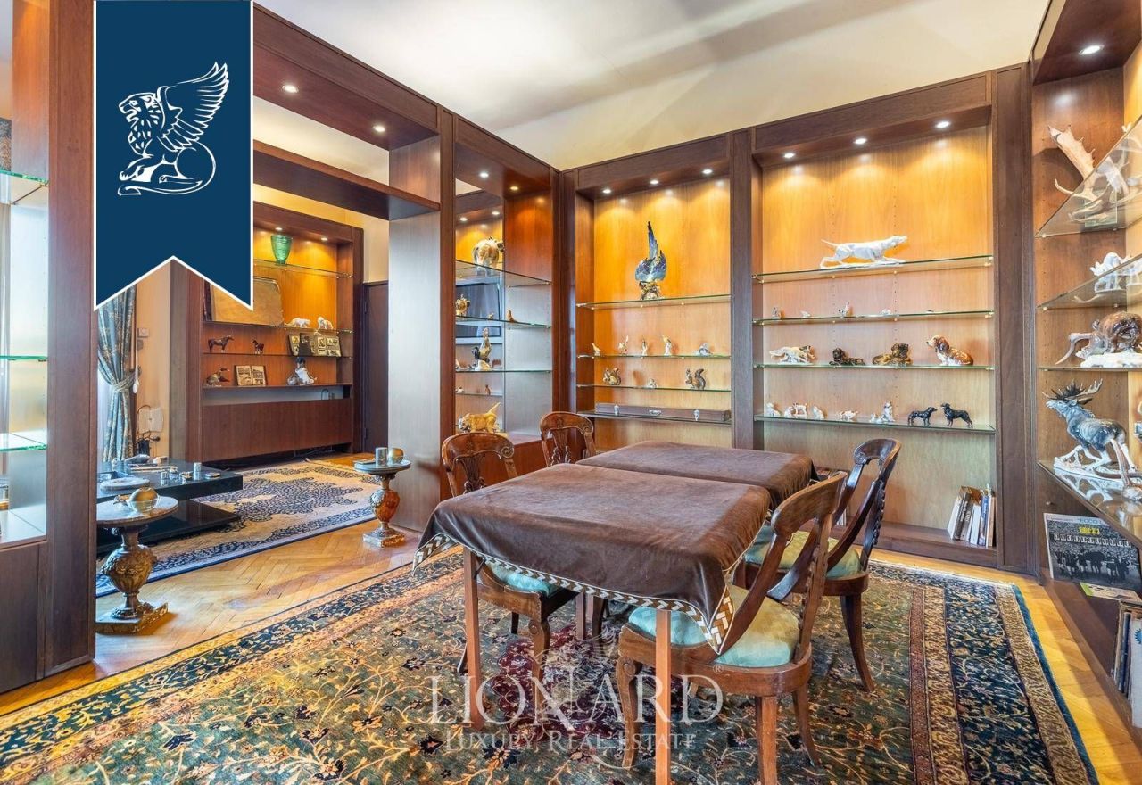 Villa in Novara, Italy, 1 732 m² - picture 19