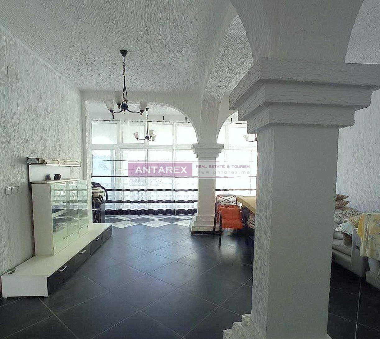 Villa a Bar, Montenegro, 286 m² - foto 3