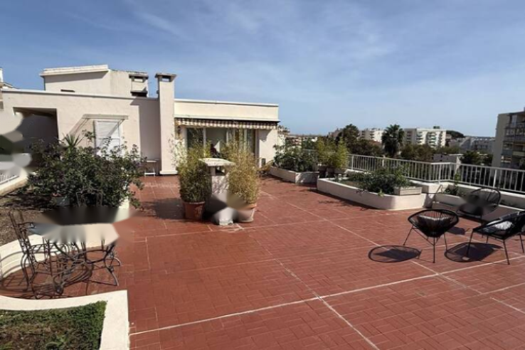 Flat in Cannes, France, 112 m² - picture 1