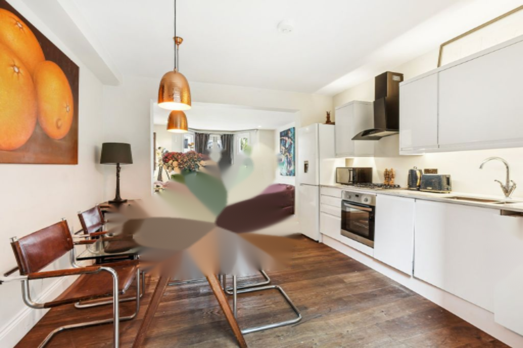 Flat in London, United Kingdom, 63 m² - picture 1