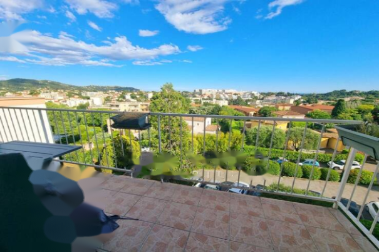 Flat in Cannes, France, 67 m² - picture 1