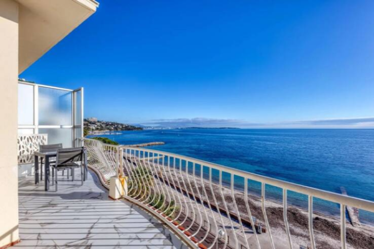 Appartement à Cannes, France, 75 m² - image 1