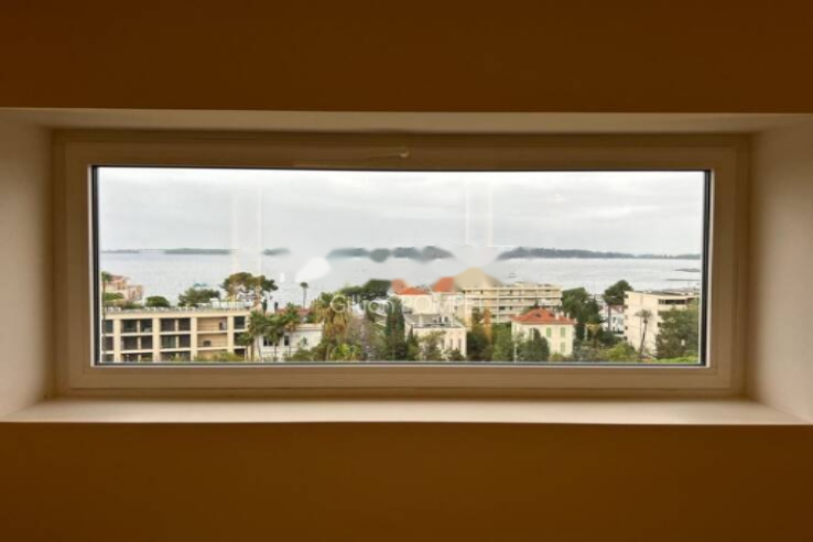 Flat in Cannes, France, 68 m² - picture 1