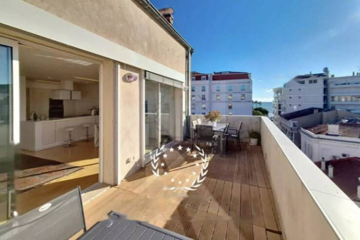 Flat in Cannes, France, 128 m² - picture 1