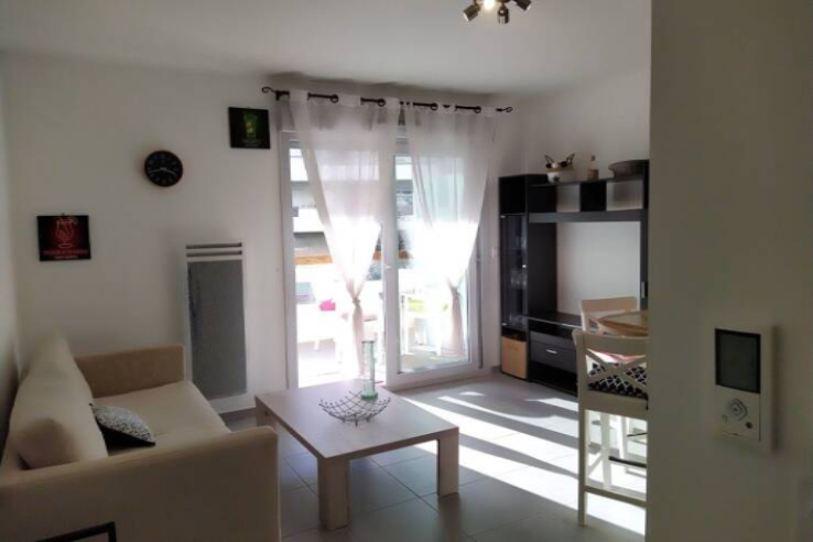 Flat in Cannes, France, 47 m² - picture 1