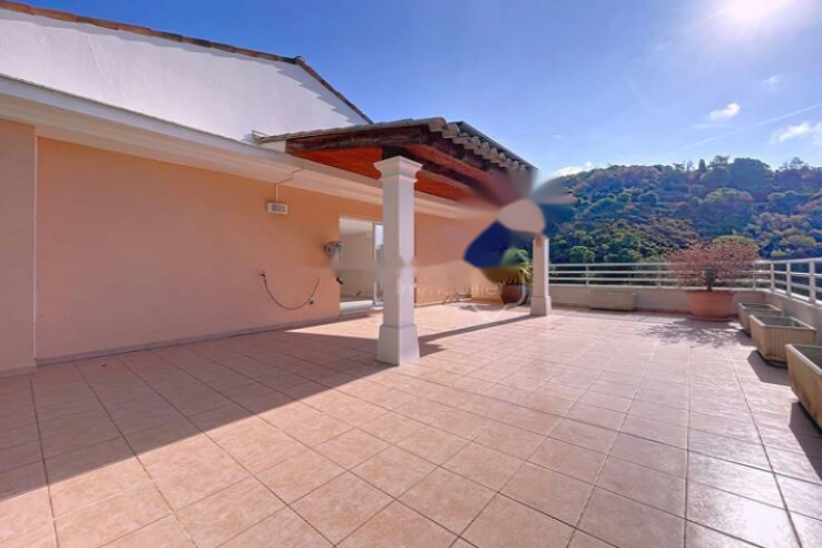 Flat in Cannes, France, 123 m² - picture 1