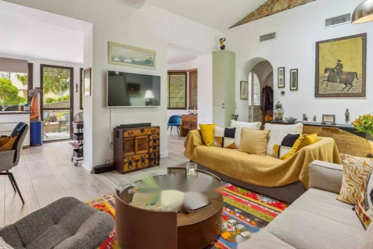 Flat in Cannes, France, 98 m² - picture 2