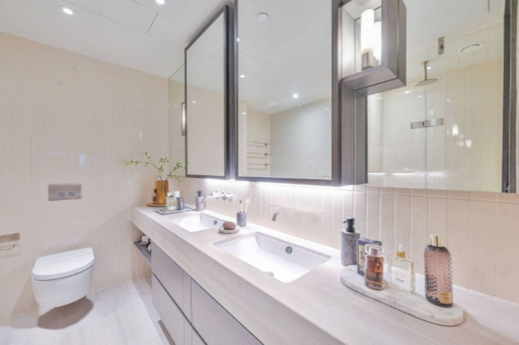 Flat in London, United Kingdom, 374 m² - picture 4