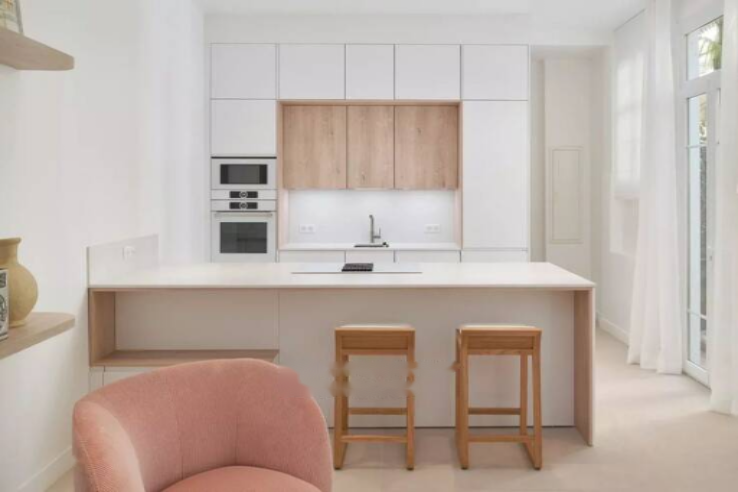 Flat in Cannes, France, 130 m² - picture 2