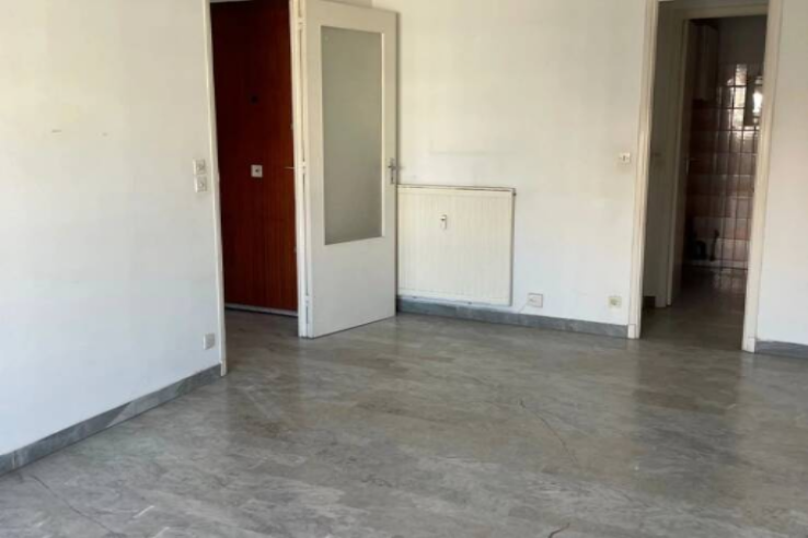 Flat in Cannes, France, 35 m² - picture 3