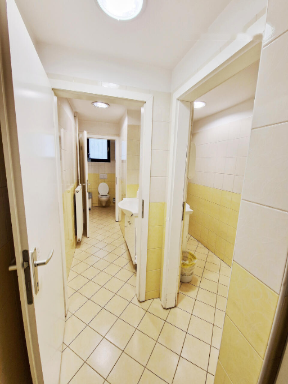 Office in Ljubljana, Slovenia, 367 m² - picture 9