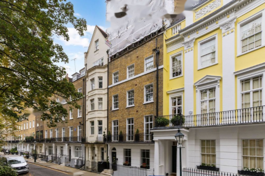 Flat in London, United Kingdom, 145 m² - picture 12