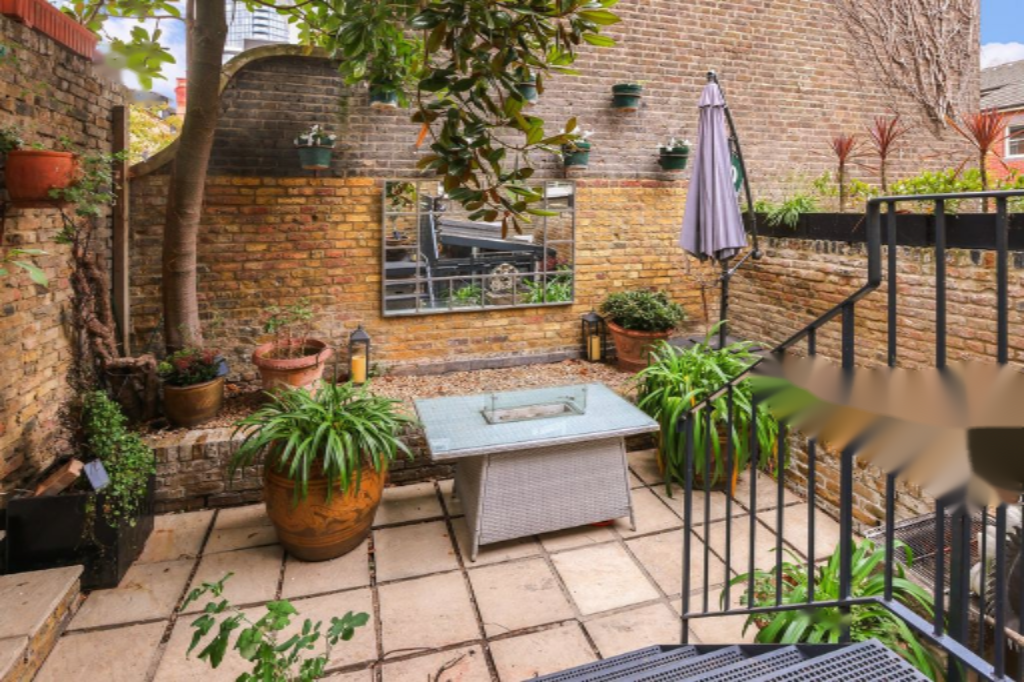 Flat in London, United Kingdom, 127 m² - picture 14