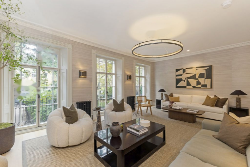 Flat in London, United Kingdom, 145 m² - picture 13