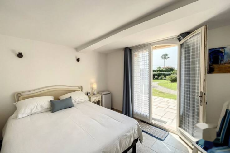 Flat in Cannes, France, 163 m² - picture 6