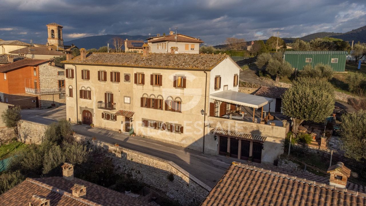 Villa in Corciano, Italien, 683.25 m² - Foto 1