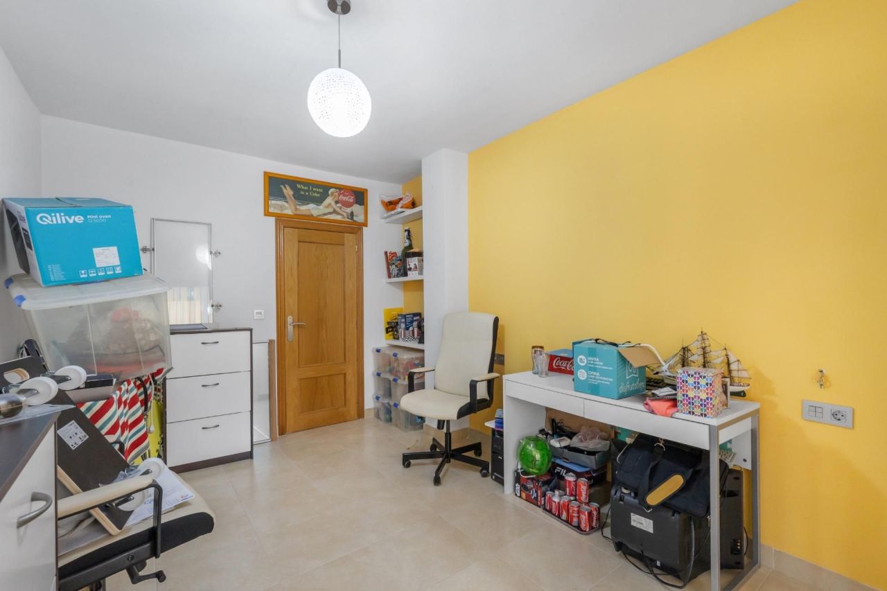 Flat in Torrevieja, Spain, 122 m² - picture 11