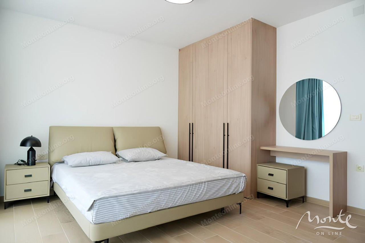 Investment project in Budva, Montenegro, 2 000 m² - picture 9
