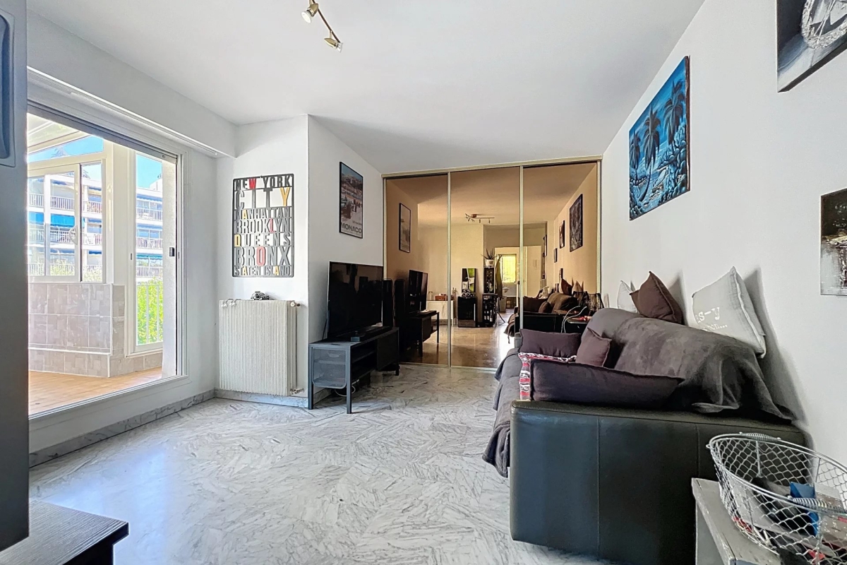 Apartment in Nice, France, 73 m² - picture 5