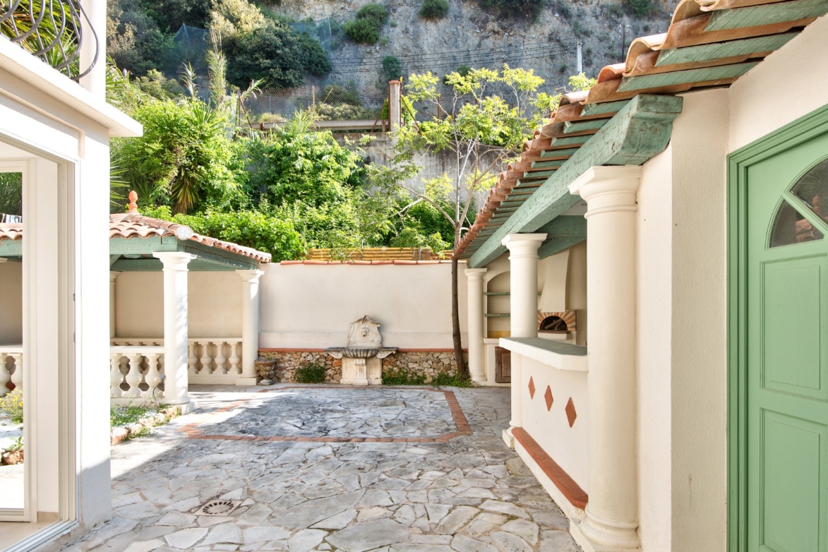 Villa in Nice, France, 160 m² - picture 6