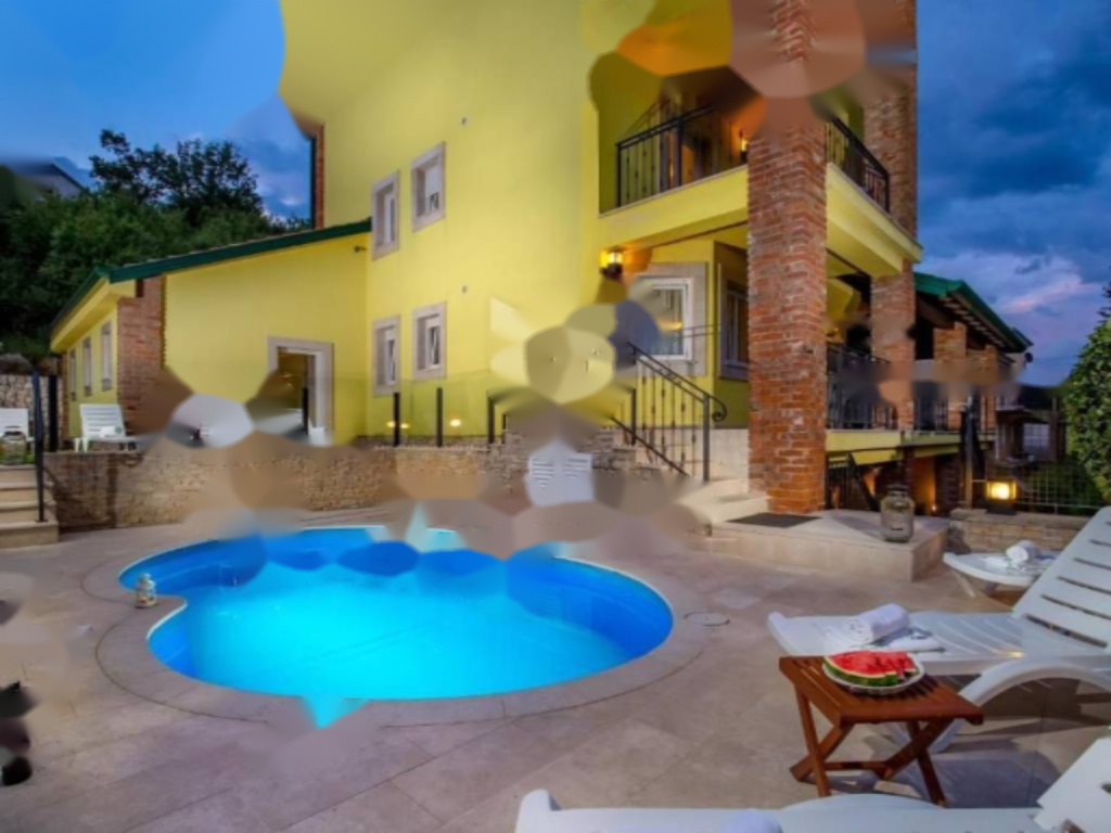 Casa a Opatija, Croazia, 637 m² - foto 1
