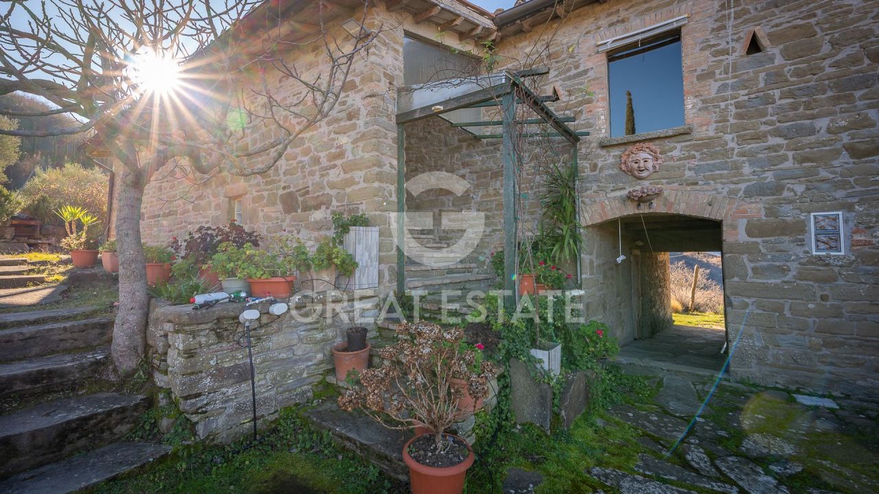 House in Gubbio, Italy, 390.6 m² - picture 7