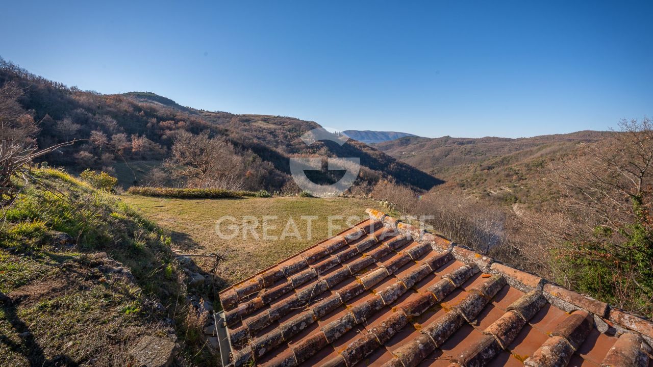 House in Gubbio, Italy, 390.6 m² - picture 17
