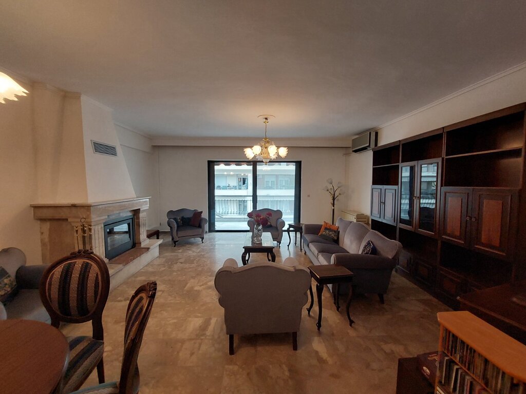 Piso en Salónica, Grecia, 124 m² - imagen 1