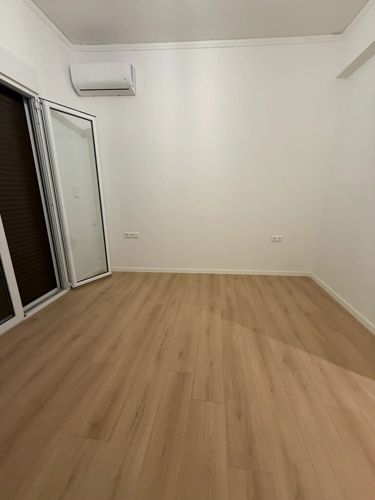 Flat in Athens, Greece, 50 m² - picture 10