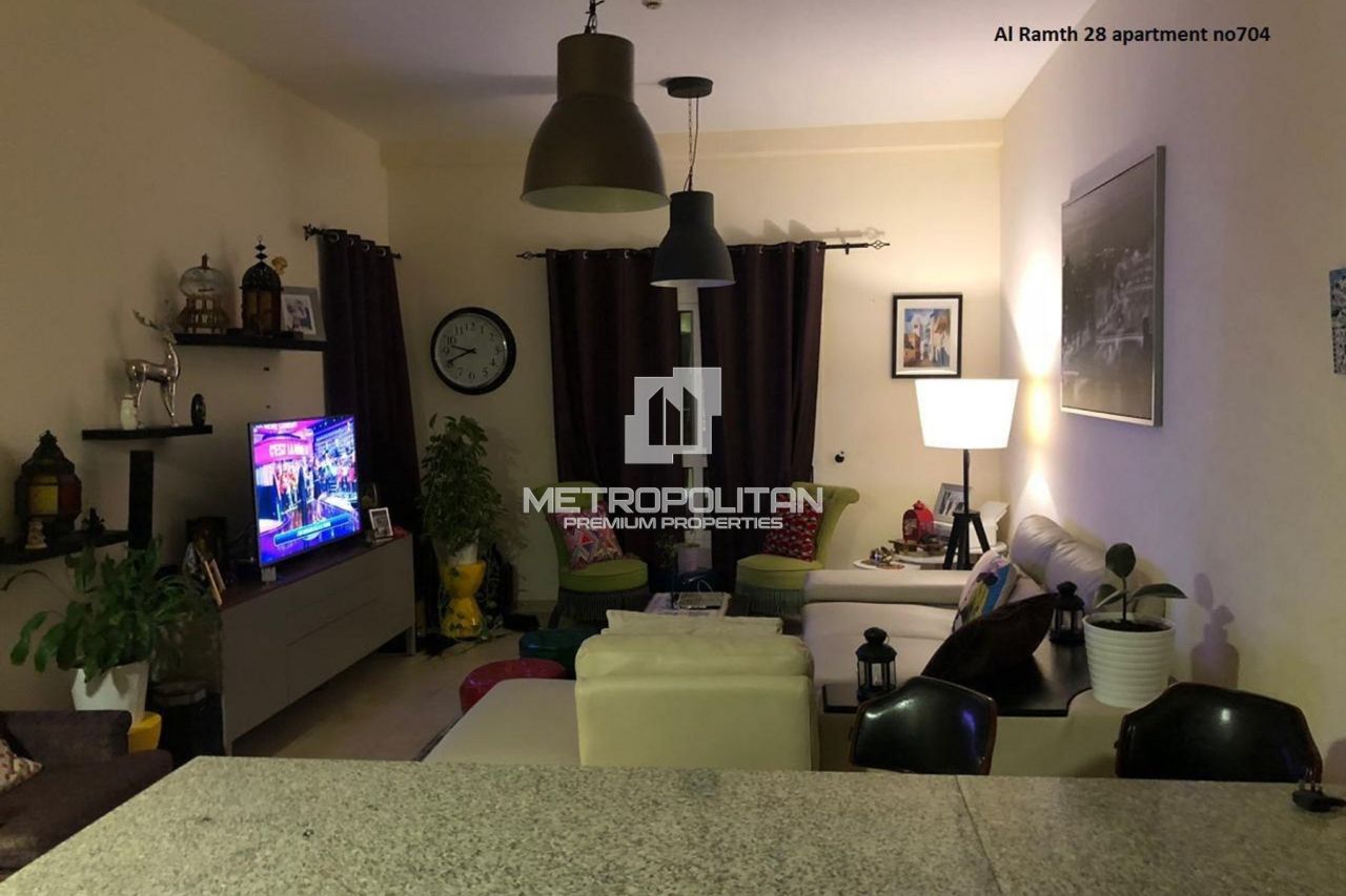 Apartment in Dubai, UAE, 60 m² - picture 2