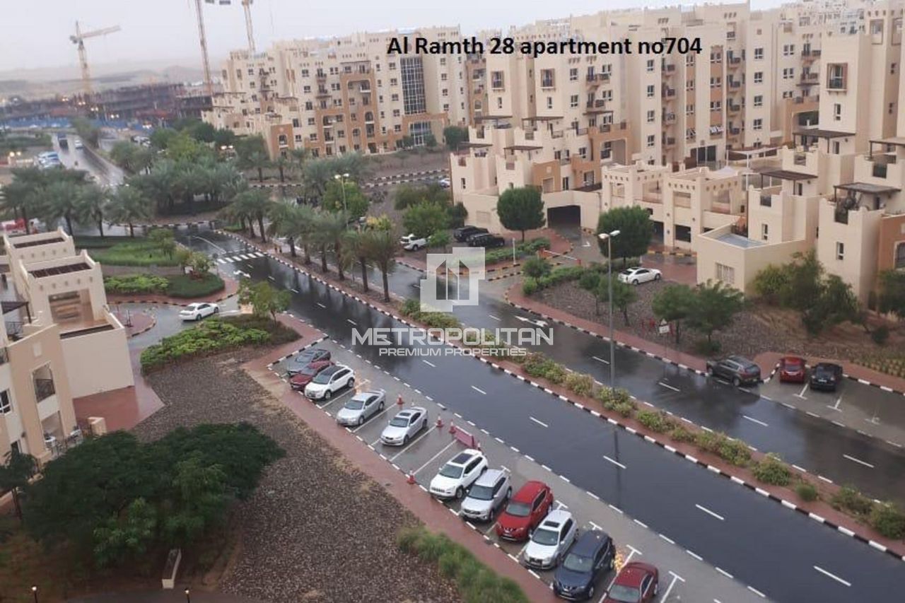 Apartment in Dubai, UAE, 60 m² - picture 5