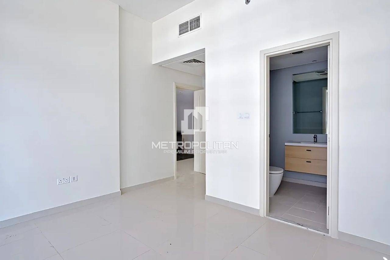 Apartment in Dubai, UAE, 67 m² - picture 9