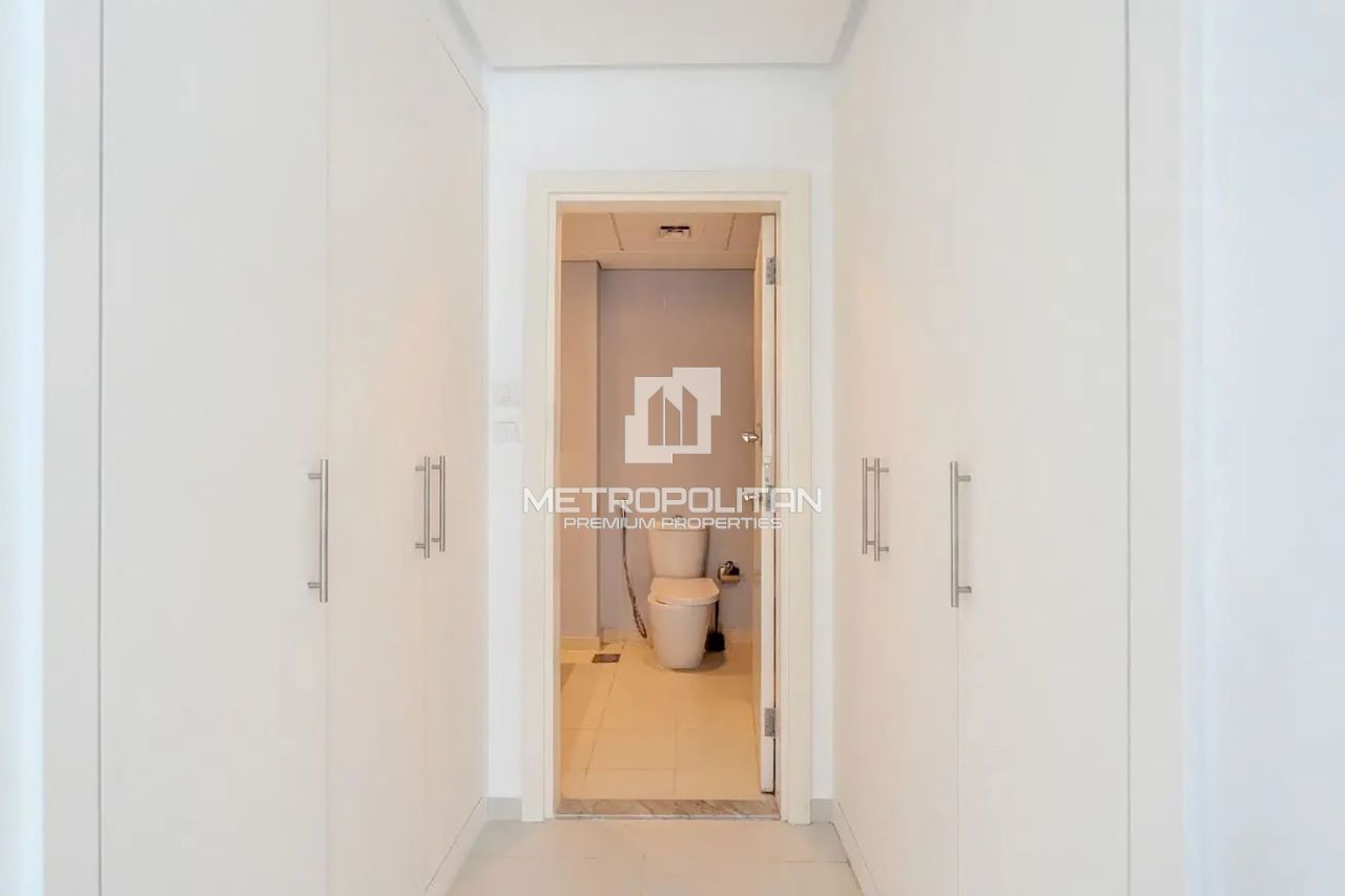 Apartment in Dubai, UAE, 67 m² - picture 13