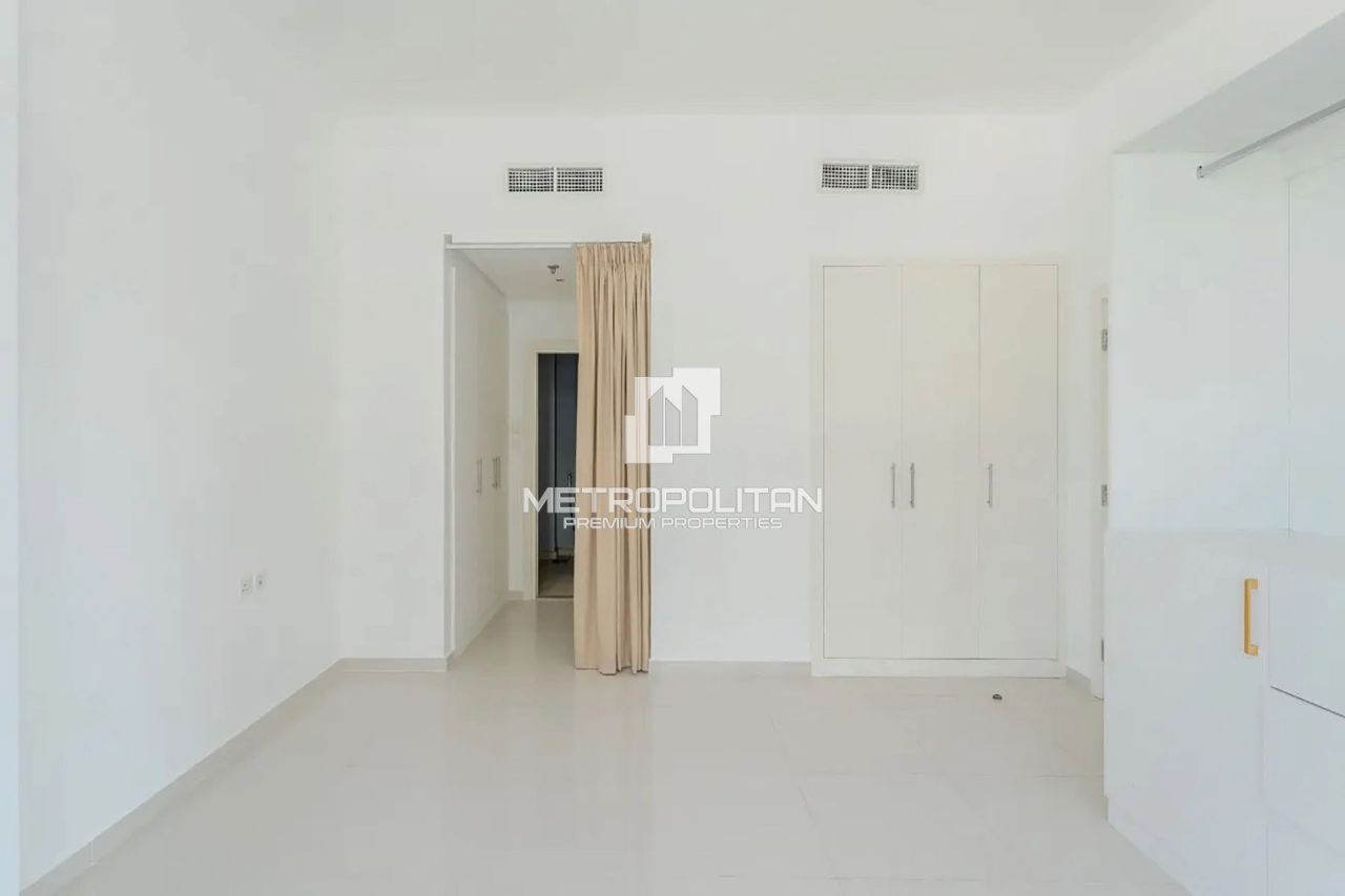 Apartment in Dubai, UAE, 67 m² - picture 15