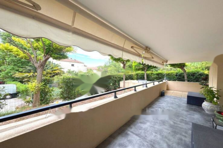 Flat in Cannes, France, 44 m² - picture 1