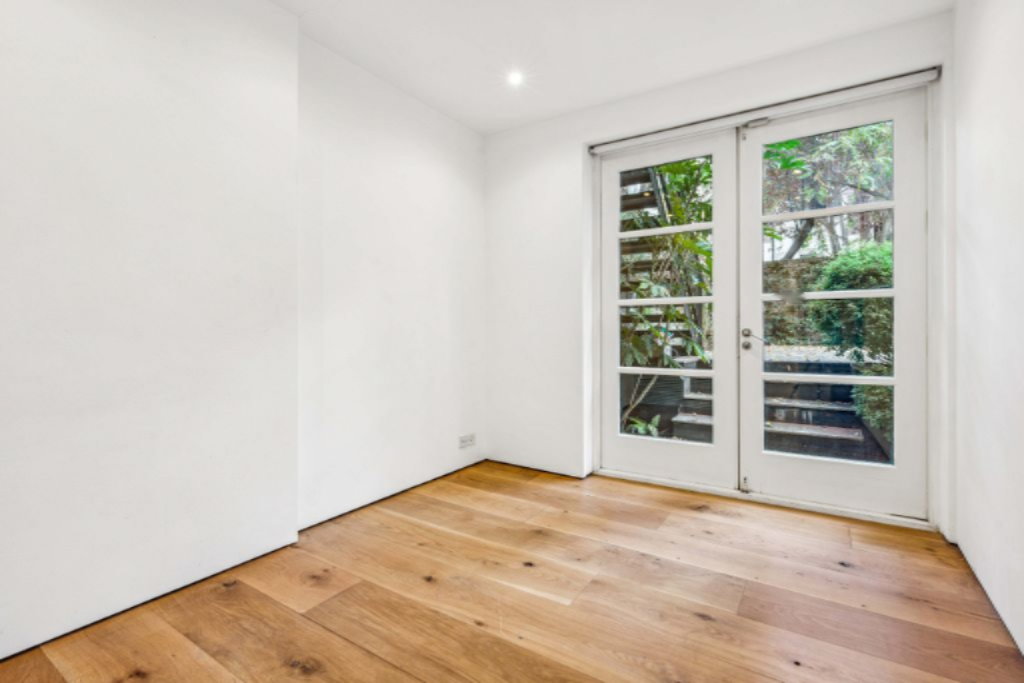 Flat in London, United Kingdom, 167 m² - picture 1