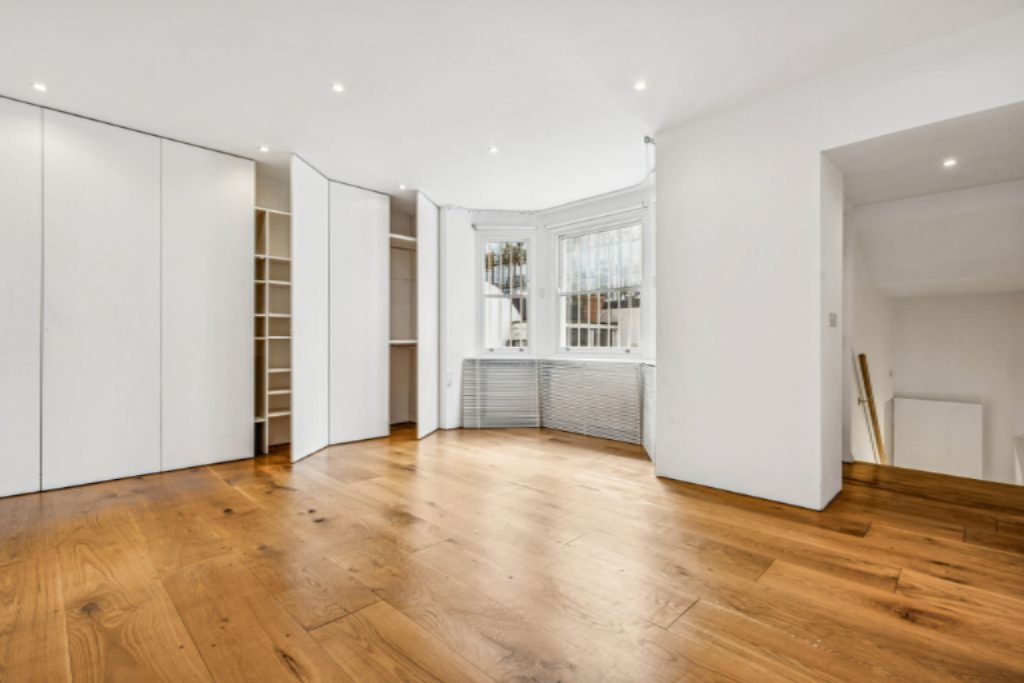 Flat in London, United Kingdom, 167 m² - picture 2