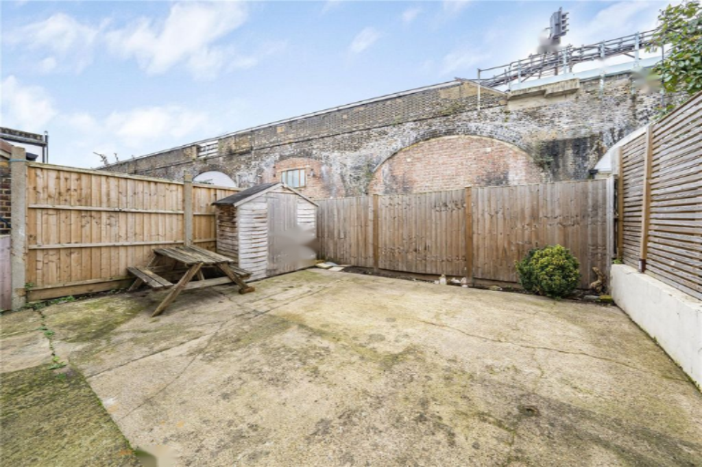 Flat in London, United Kingdom, 41 m² - picture 4