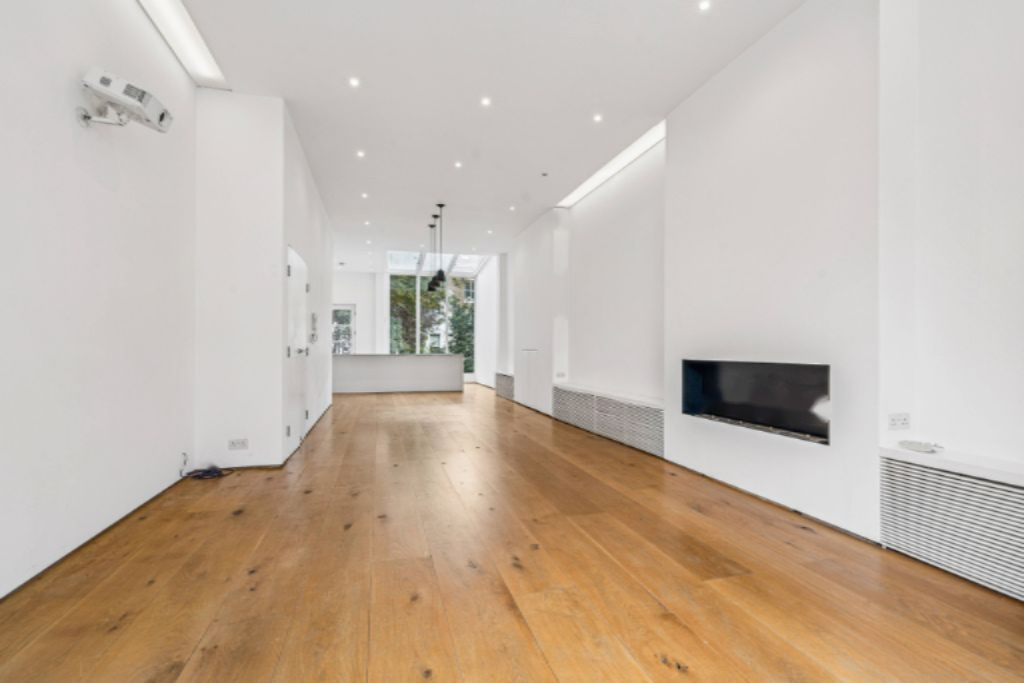 Flat in London, United Kingdom, 167 m² - picture 9