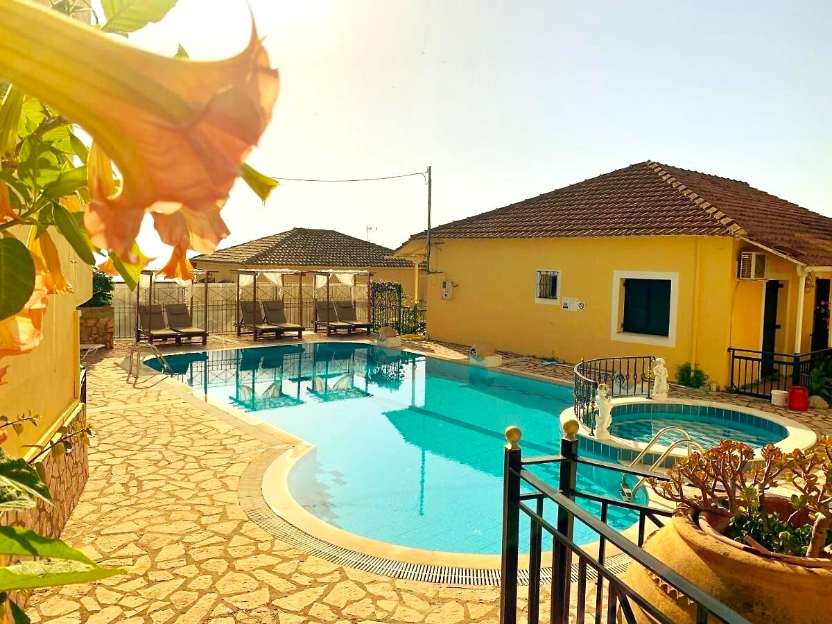 Hotel en Corfú, Grecia, 650 m² - imagen 10